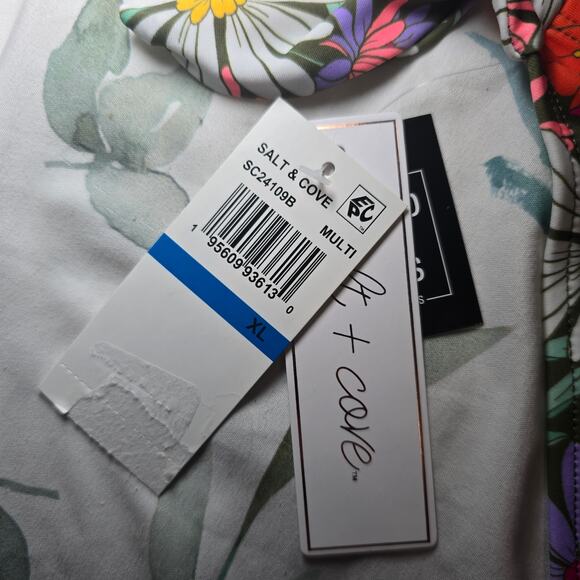 NWT Salt+Cove Juniors XL Swimsuit - Picture 3 of 3